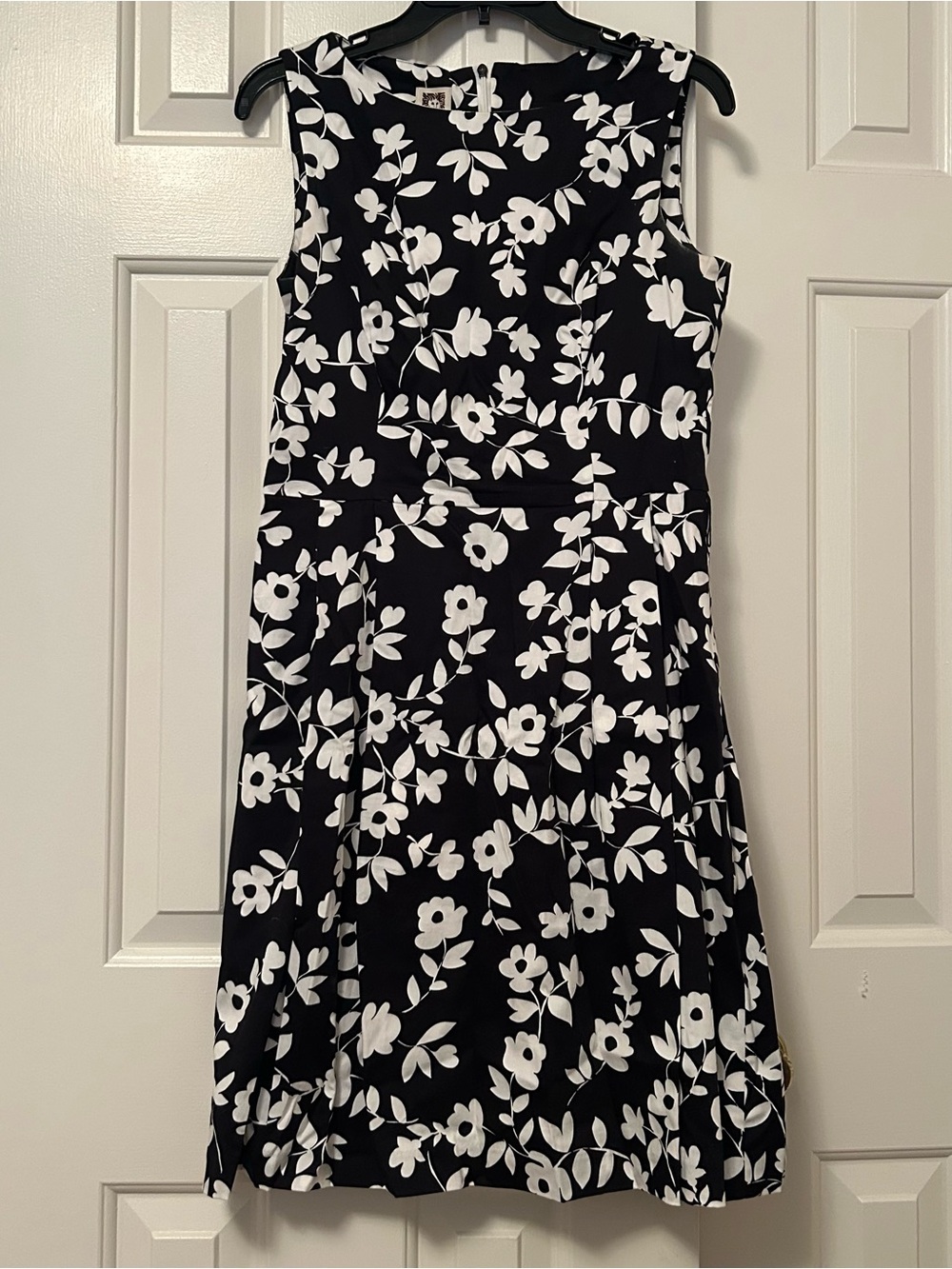 Anne Klein Black & White Floral A-Line Sleeveless Dress Pockets Women's Size 6